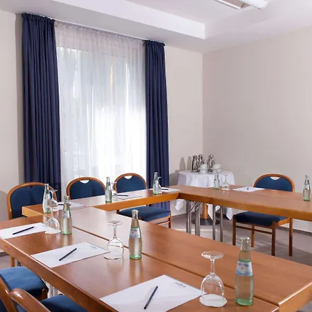 Wyndham Garden מלון פוטסדאם